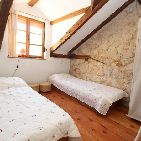 Authentic Kruzna * Baška