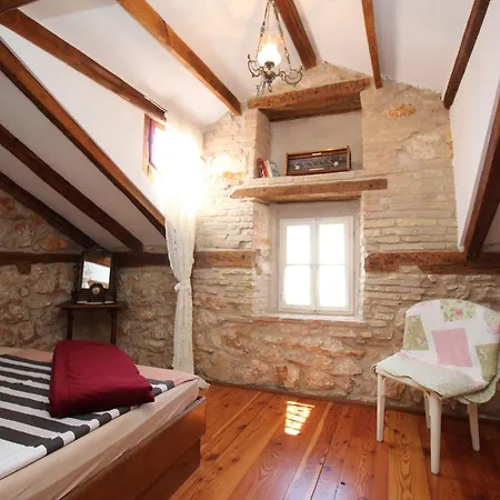 Apartment Authentic Kruzna