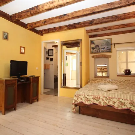Apartment Authentic Kruzna