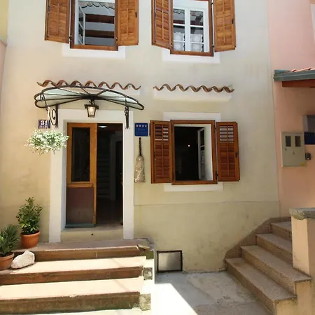 Authentic Kruzna Apartment *